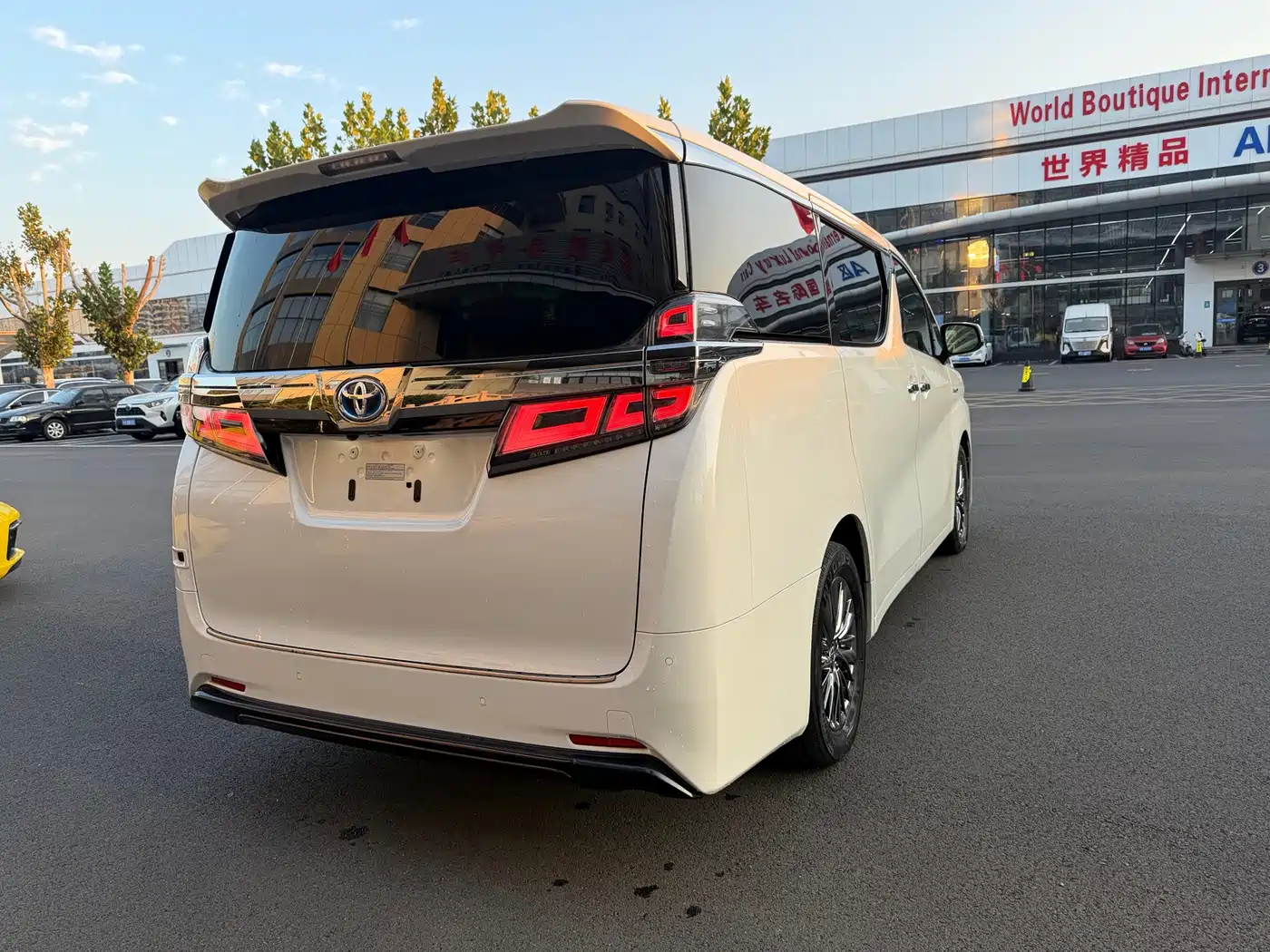 Toyota Vellfire 2019 2019 Hybrid 2.5L HV Premium Edition