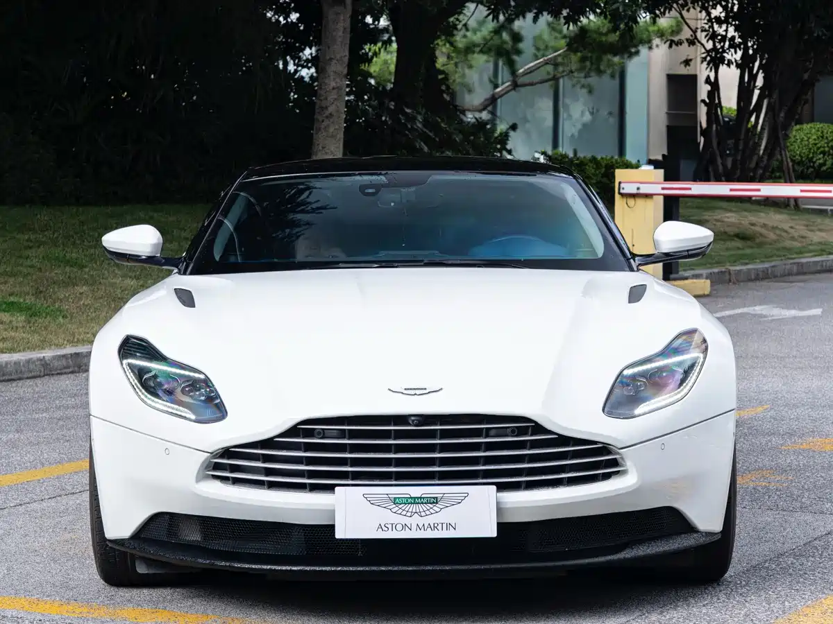 Aston Martin DB11 2021 2020 4.0T V8 Coupe