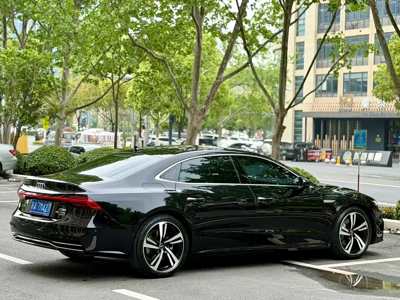 AUDI A7L