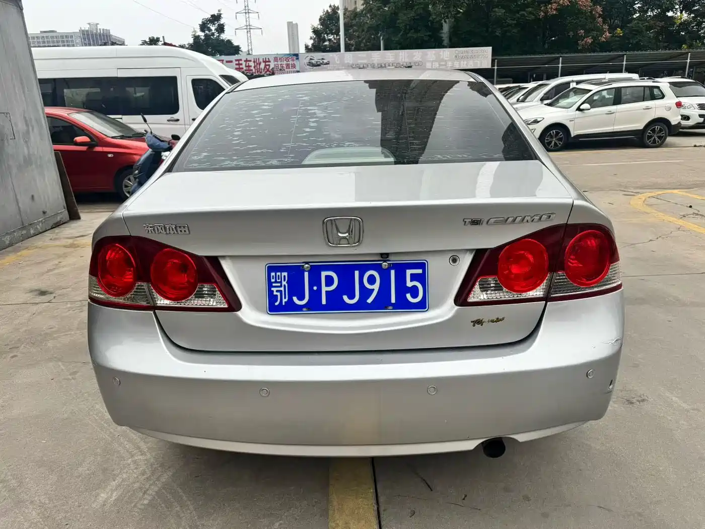 CIIMO CIIMO 2014 2012 1.8L Automatic