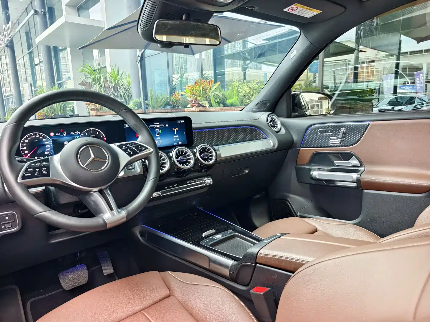 Mercedes-Benz GLB 2025 Model GLB 220 Fashion Style фото 17