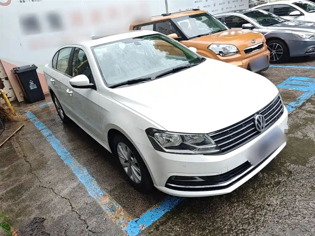 Volkswagen Lavida 2015 230TSI DSG Comfort Edition фото 4