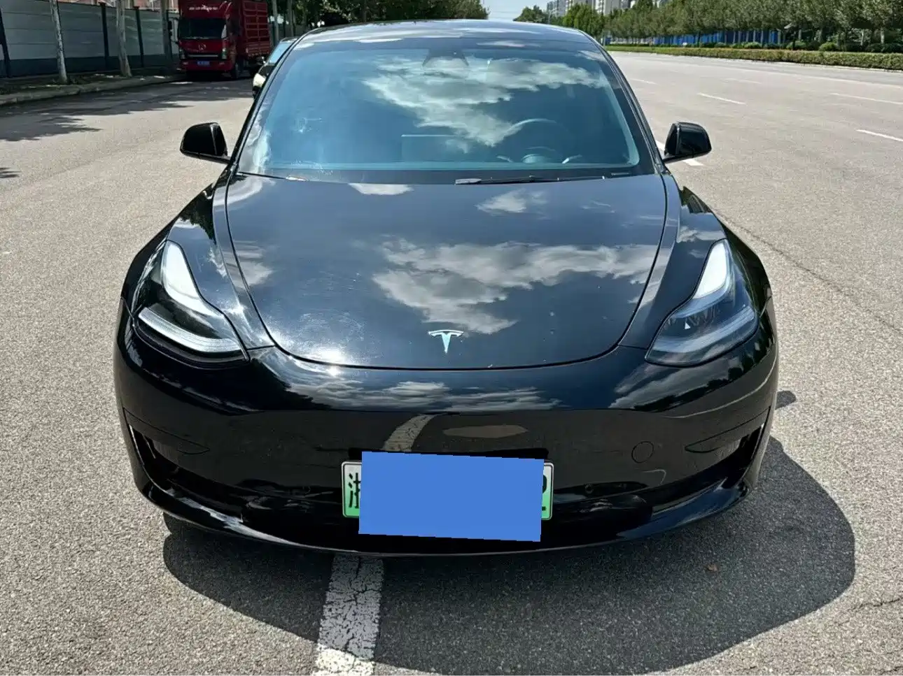 Фото 2 - Tesla Model 3