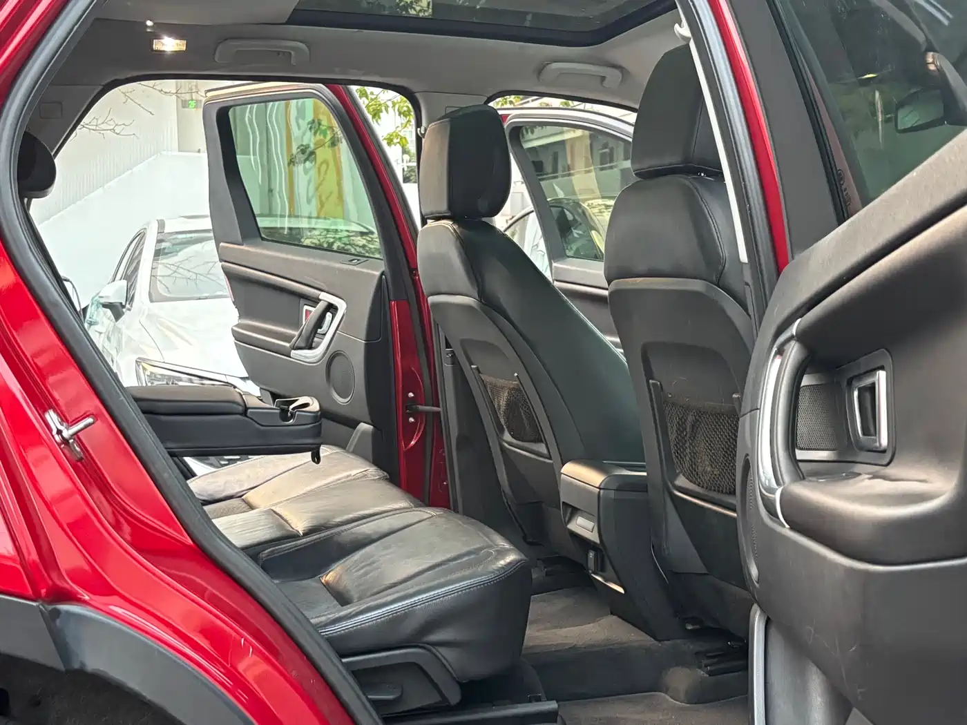 Land Rover Discovery Sport 2016 2.0T SE фото 12