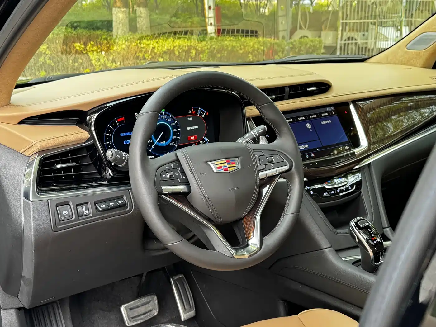 CADILLAC XT6