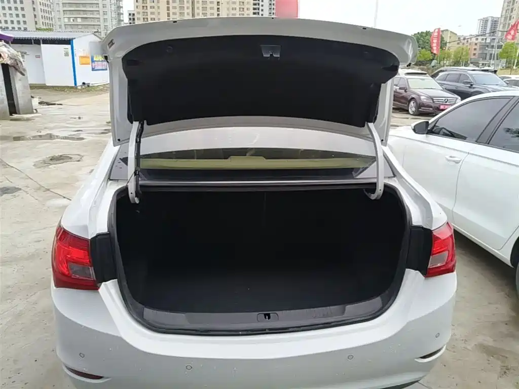 Buick Excelle 2017 15N Automatic Elite фото 19