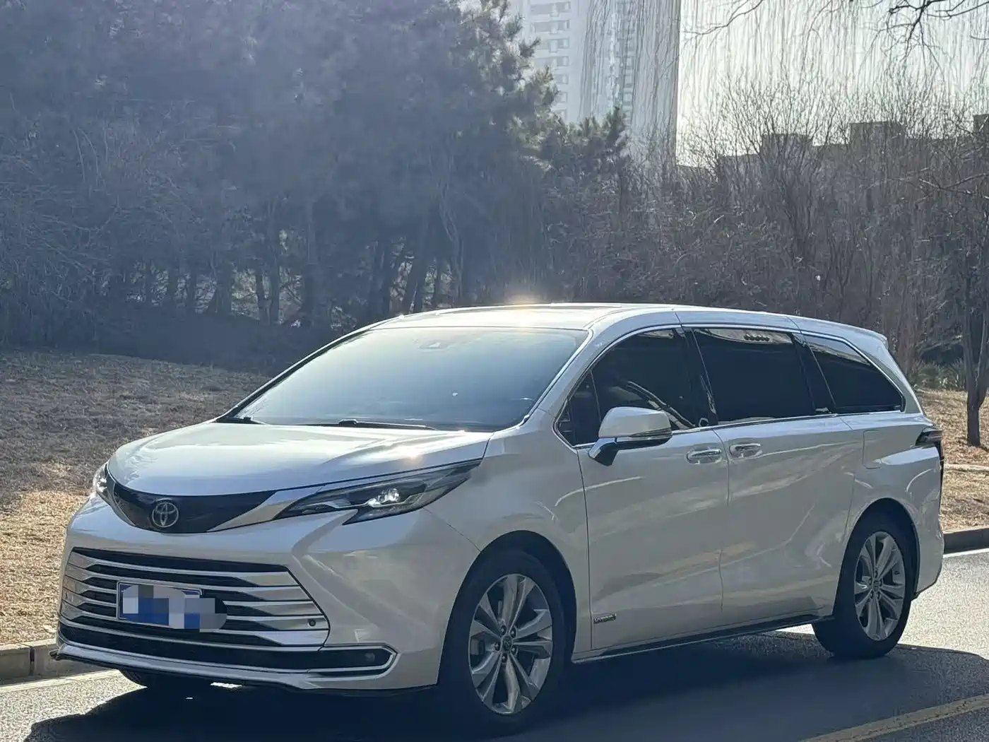 Toyota Sienna 2023 2.5L Hybrid Premium Edition