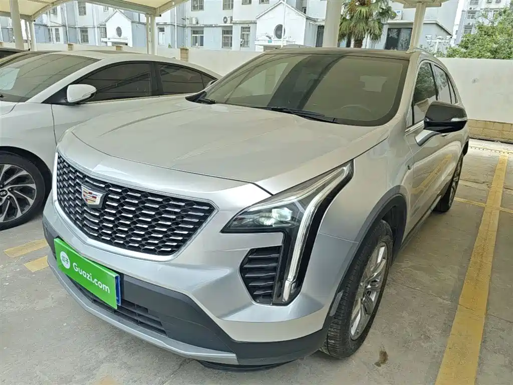 Cadillac XT4 2020 Facelift 28T 2WD Leading