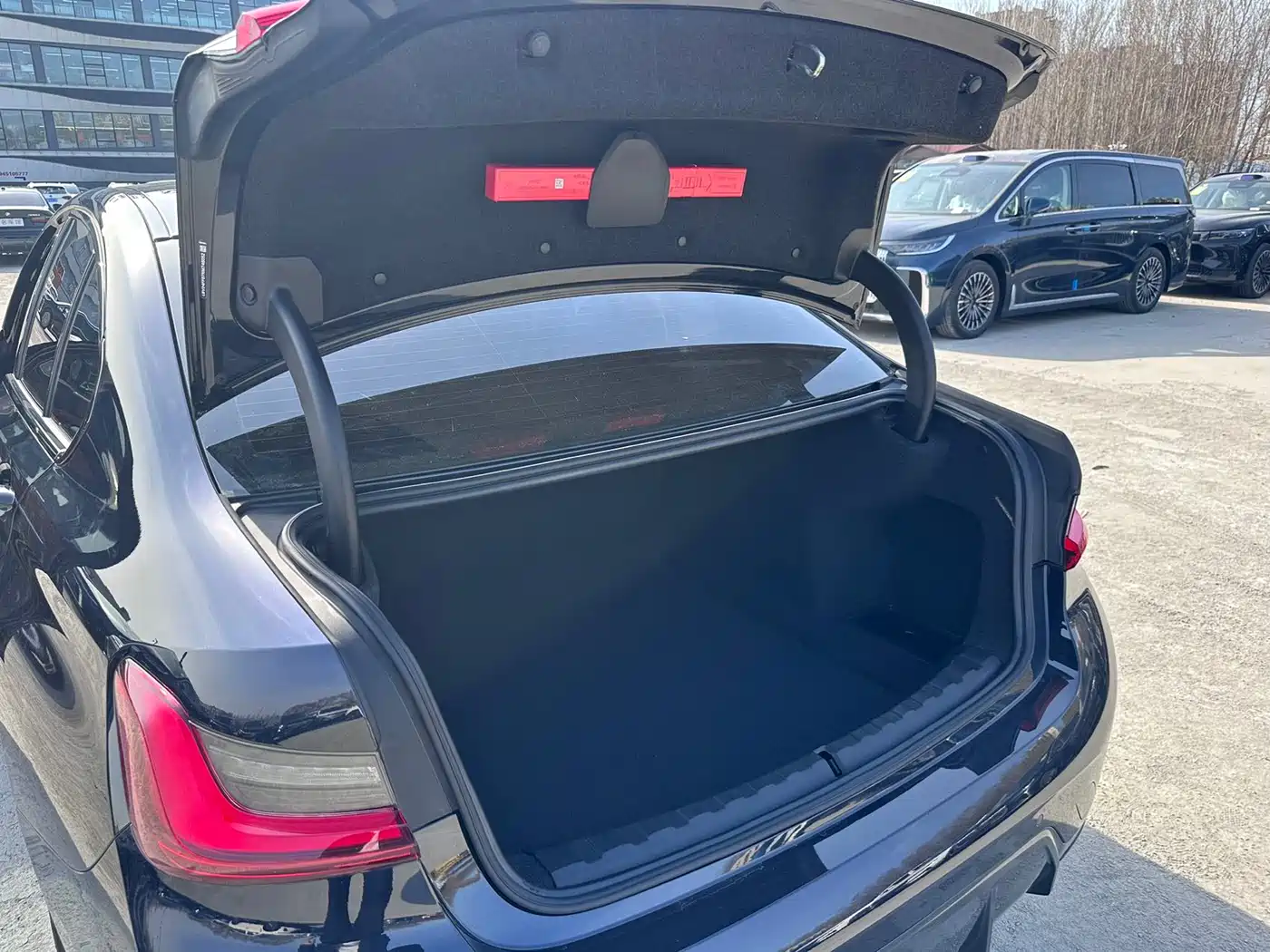 BMW 3 Series 2023 320Li M Sport Package фото 9