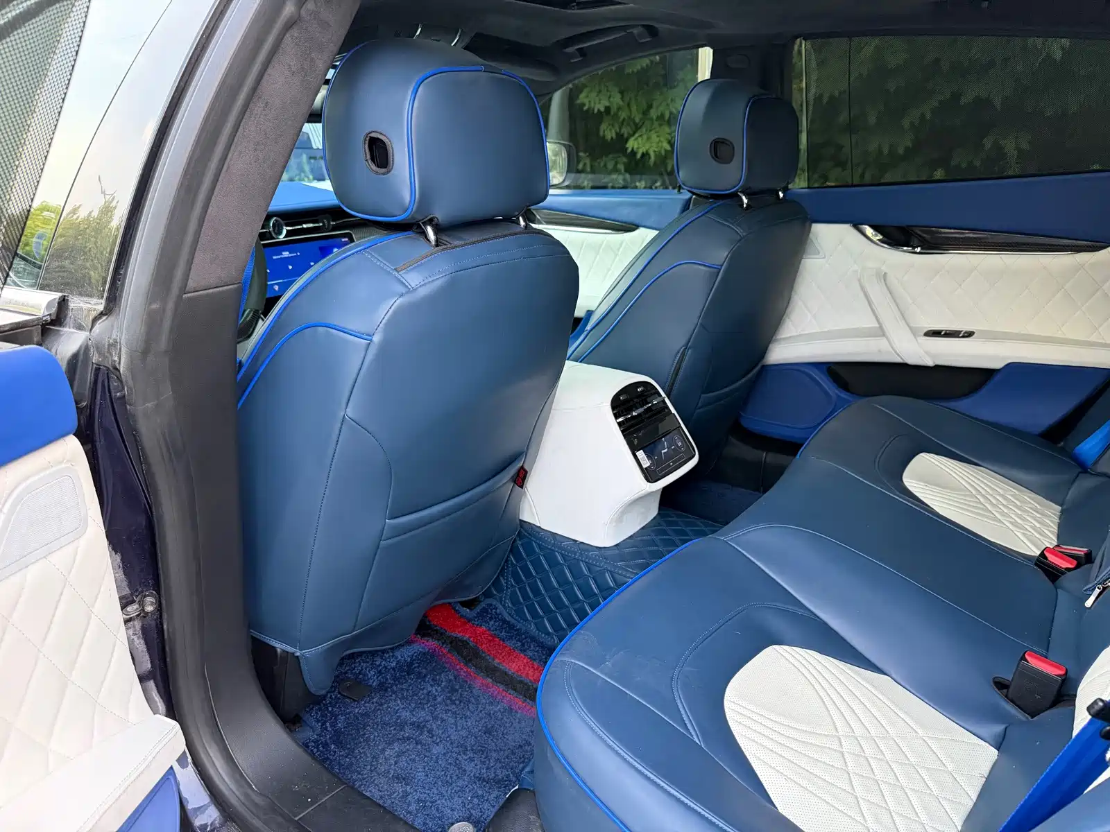 Photo 8 - Maserati Quattroporte
