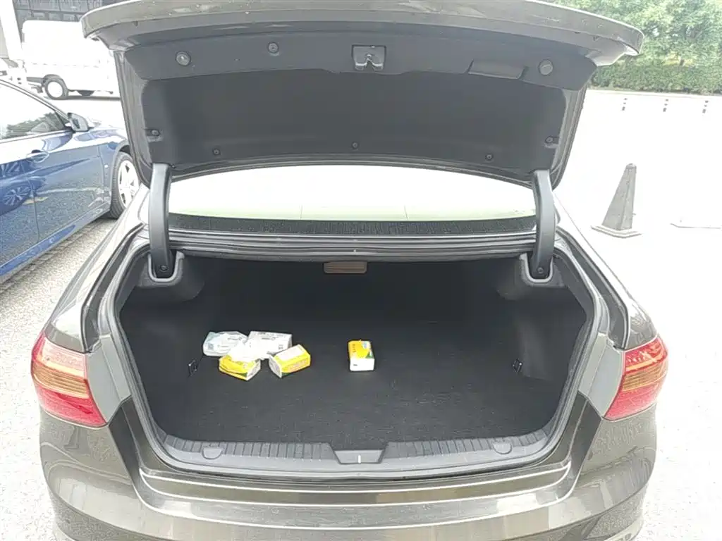 Kia K7 2012 2.4L Premium фото 19
