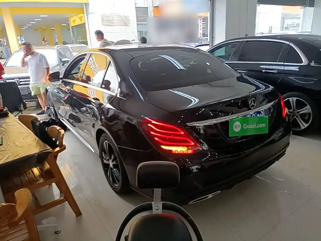 Mercedes-Benz C-Class 2015 Facelift C 200 L Sport фото 5