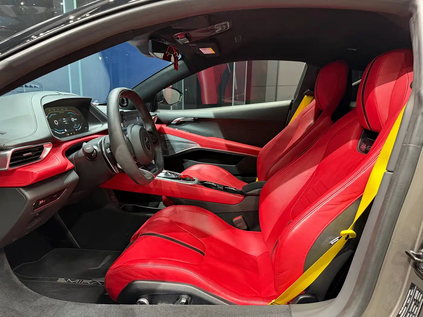 Lotus Cars EMIRA 2021 2.0T DCT First Edition фото 6