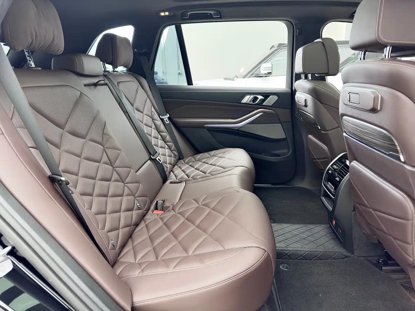 BMW X5 2023 xDrive 40Li M Sport Black Night Package фото 10