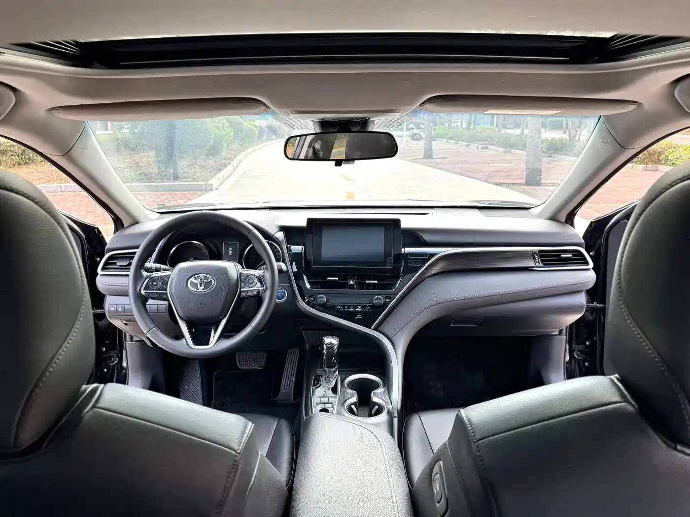 Toyota Camry 2021 Hybrid 2.5HS Fashion Edition фото 8