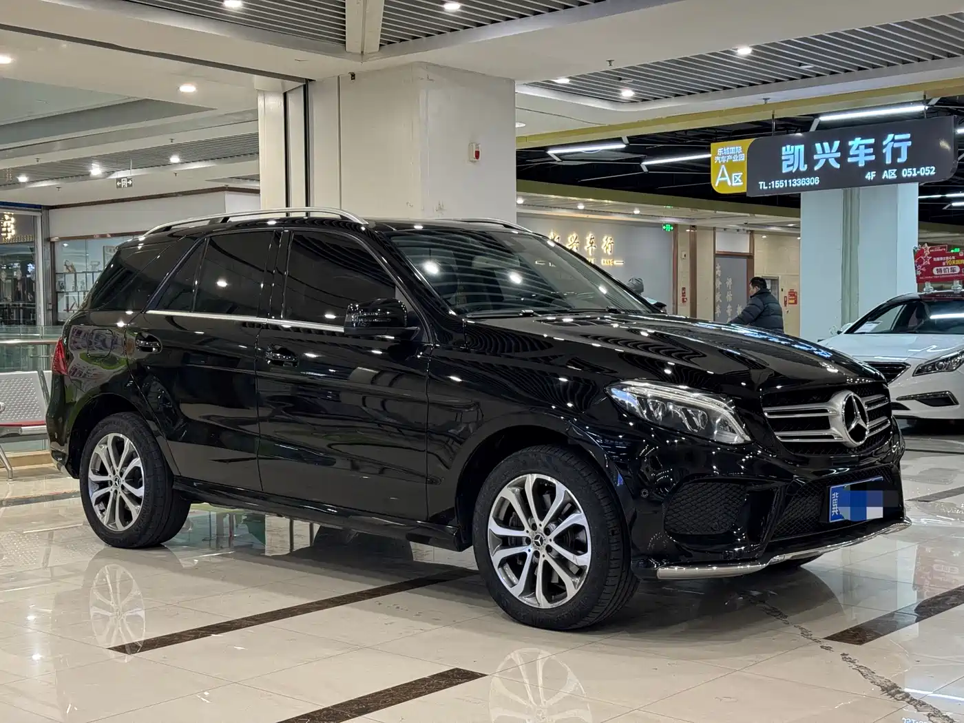 Mercedes-Benz GLE 2017 GLE 320 4MATIC Luxury фото 3