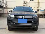 Photo 2 - Volkswagen Touareg
