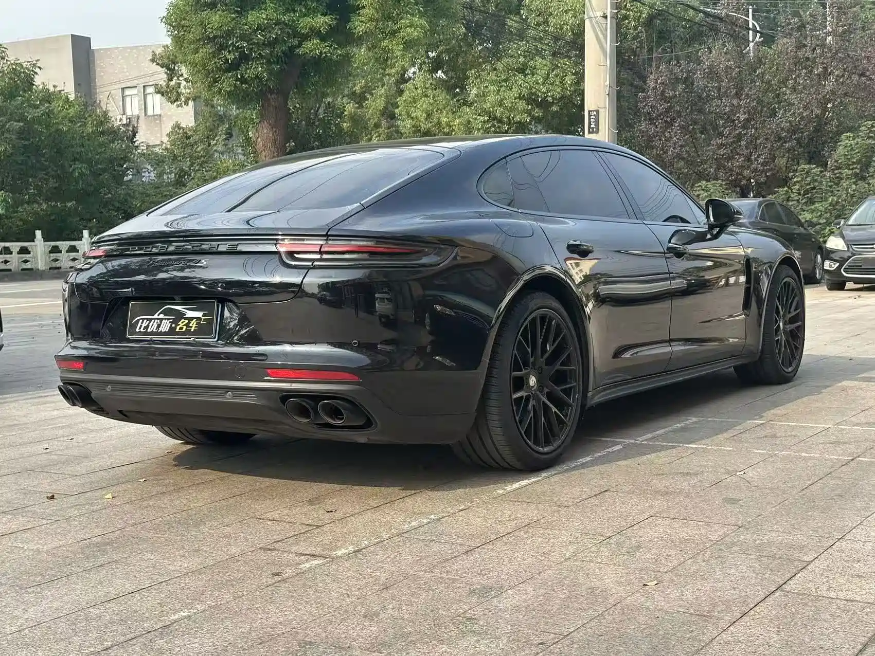 Photo 4 - Porsche Panamera