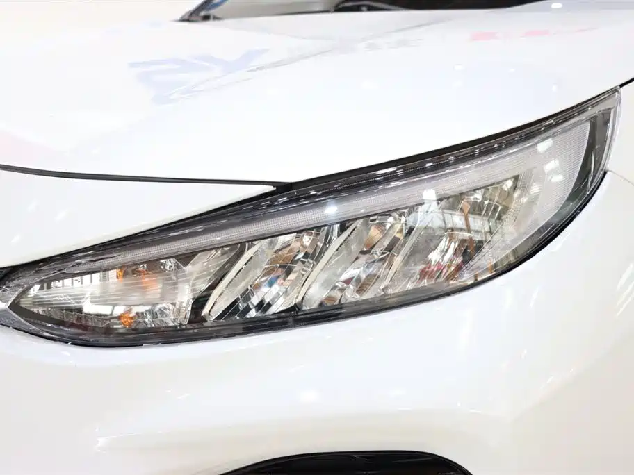 Toyota Wildlander 2022 2.0L CVT FWD Luxury Edition фото 18