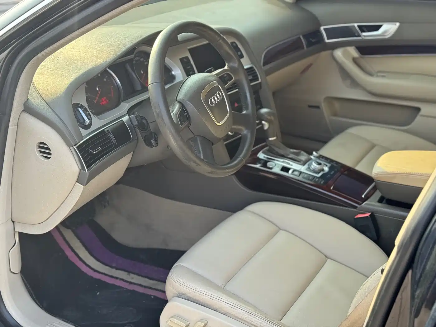 Audi A6L 2011 Model 2.4L Luxury фото 4