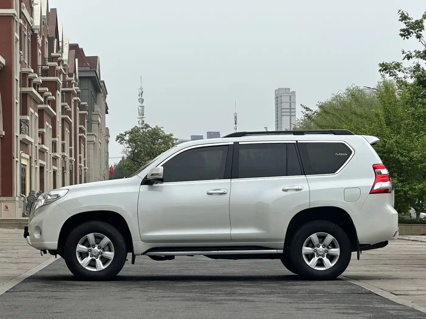 Toyota Prado 2016 2.7L Auto Standard Edition фото 4