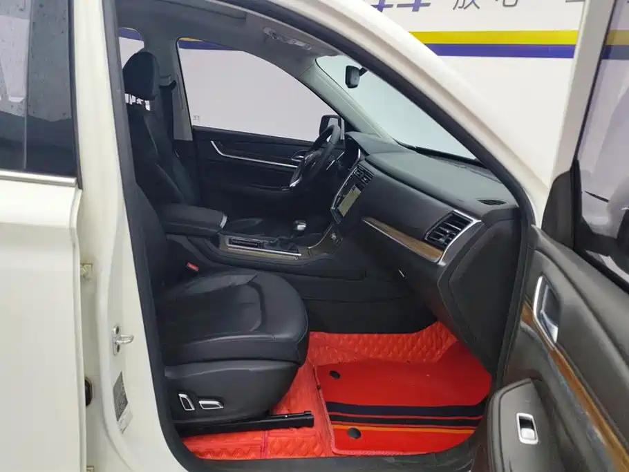 Roewe RX8 2019 2019 30T Intelligent Internet 2WD Flagship Edition