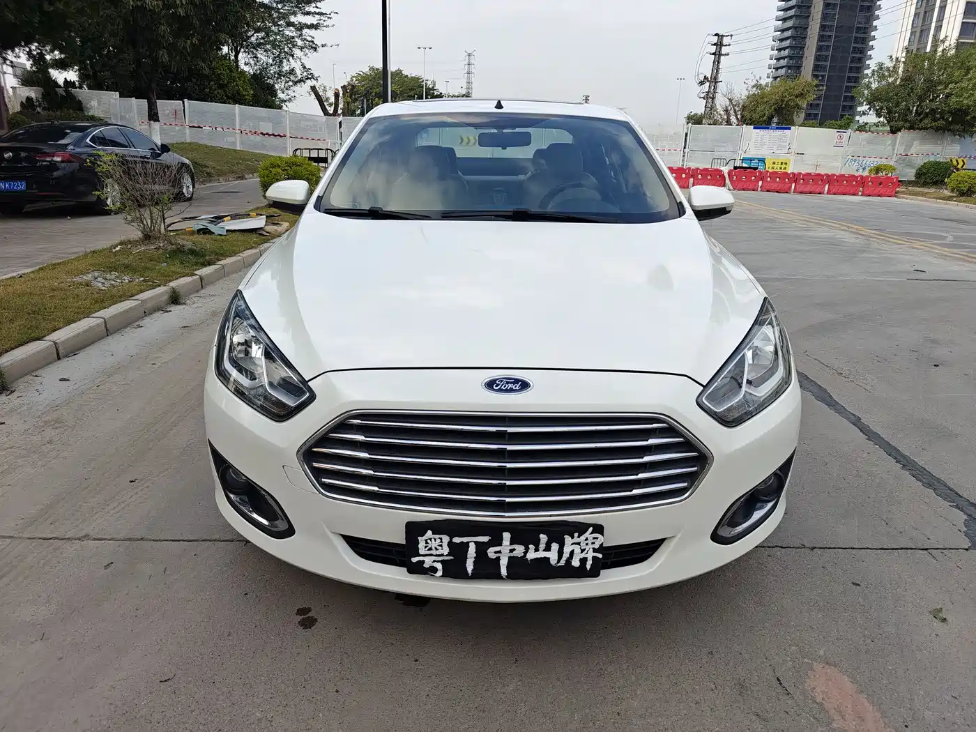 Ford Escort 2015 2015 1.5L Automatic Fashion