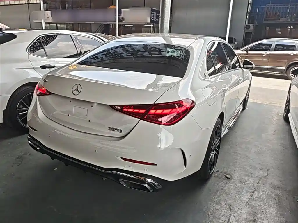 Фото 7 - Mercedes-Benz C-Class