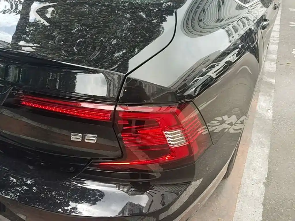 Volvo S90 2025 2024 B5 Momentum Luxury Edition