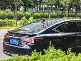 Фото 8 - Lexus ES