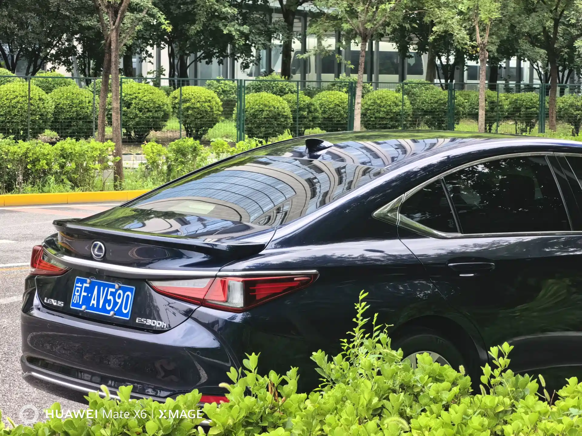 Фото 8 - Lexus ES