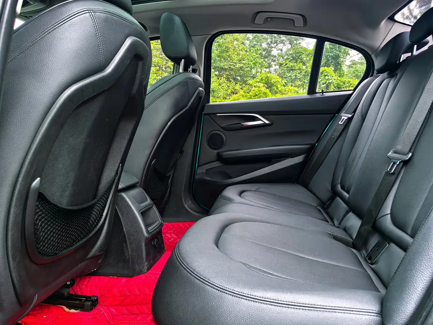 BMW 1 Series 2017 118i Sport фото 8