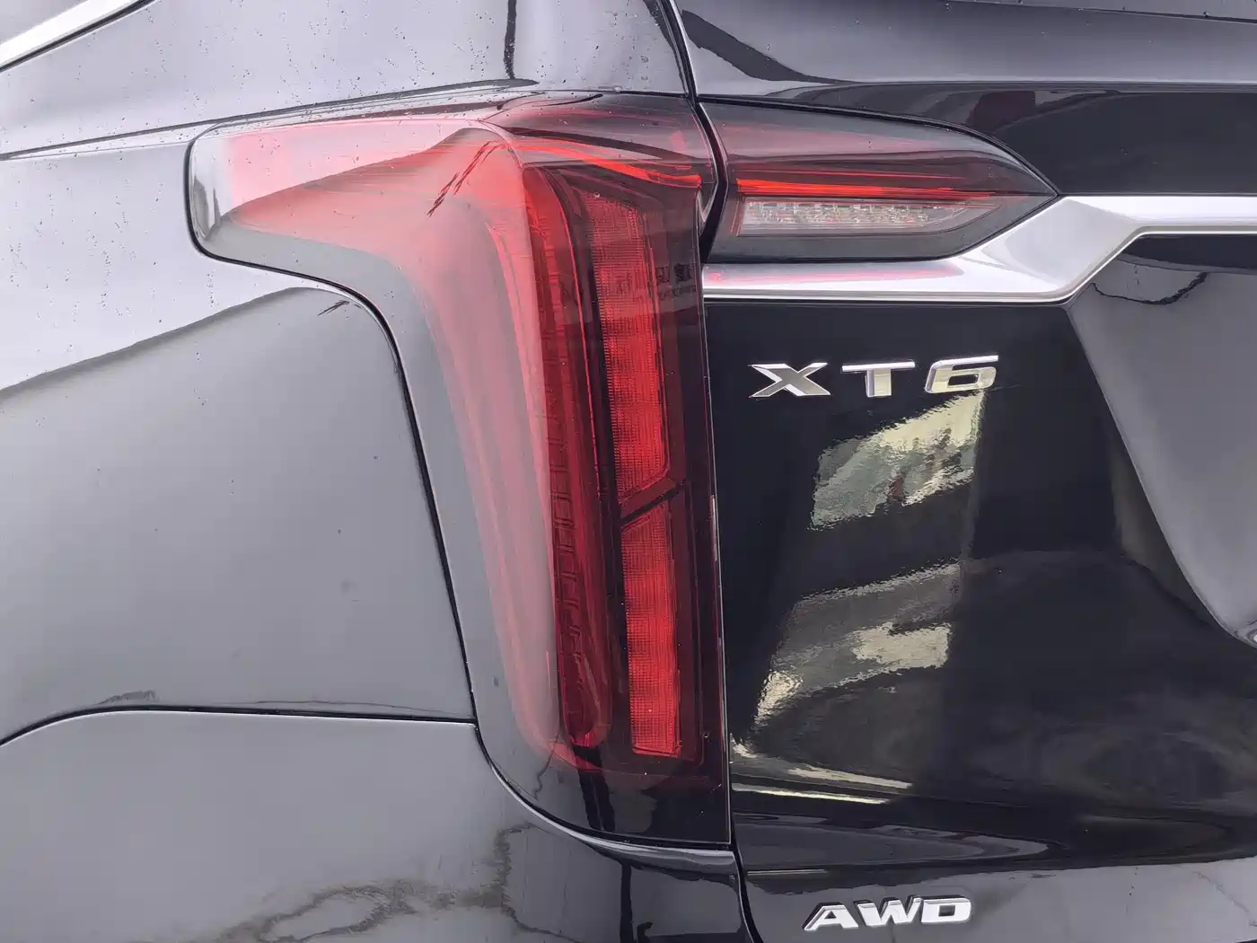 Photo 31 - Cadillac XT6