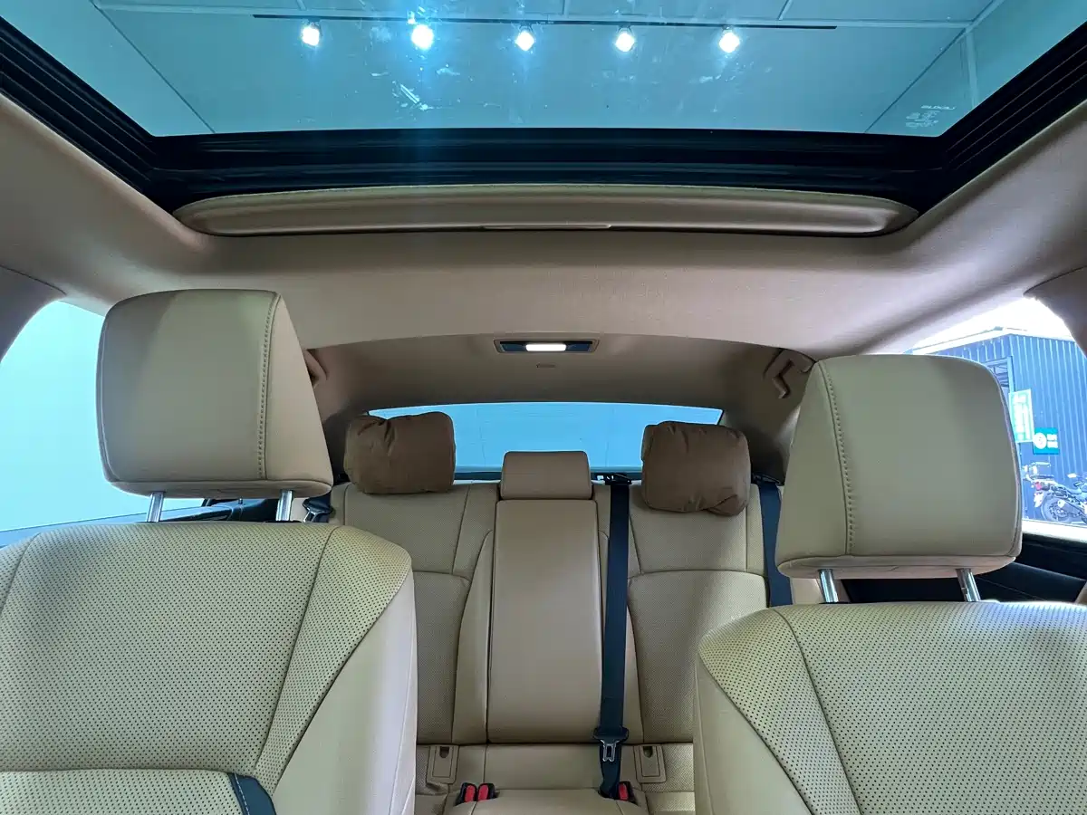 Lexus ES 2023 260 Excellence фото 23