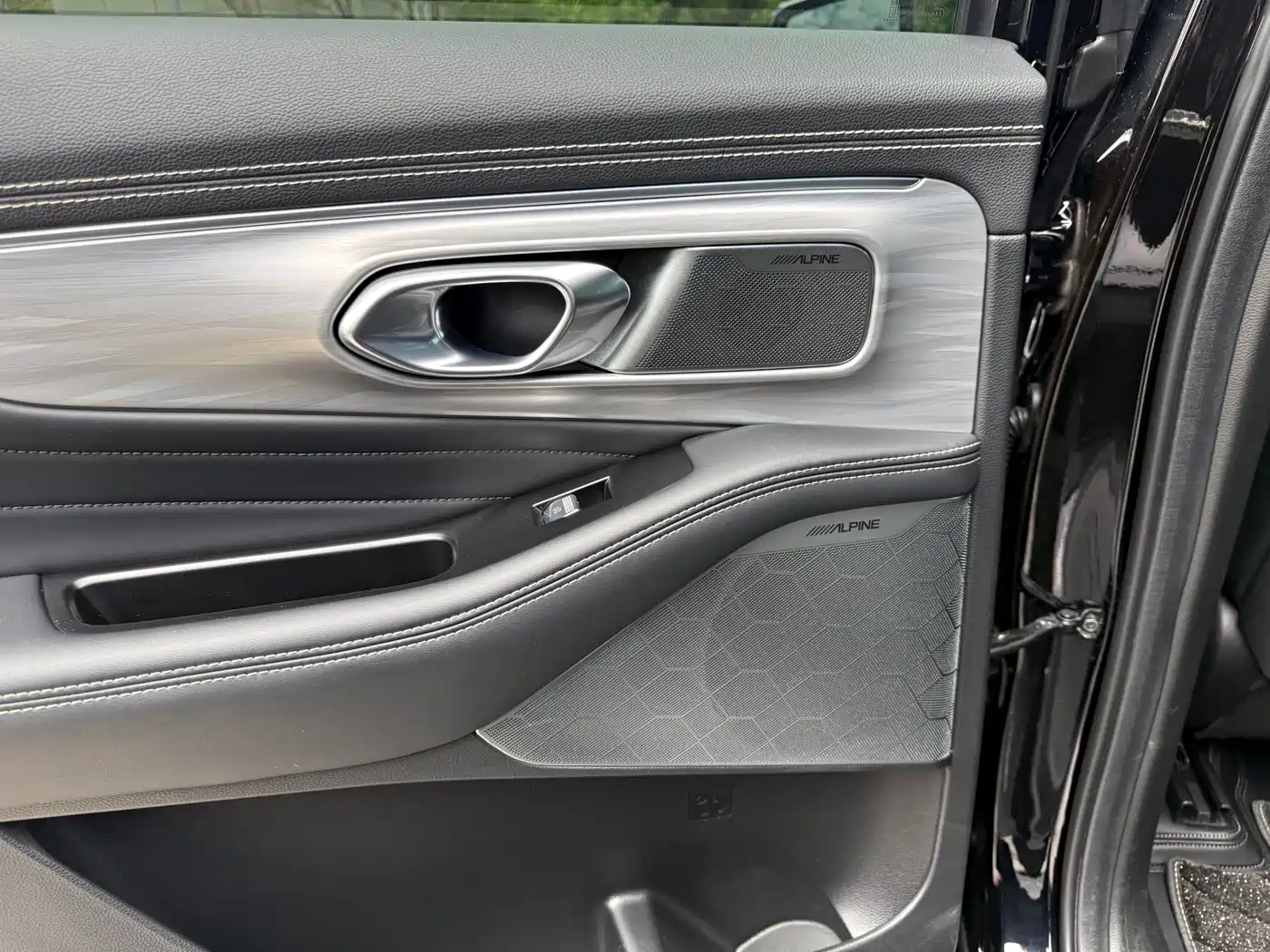 GAC Trumpchi Trumpchi GS8 2022 Pilot Series 2.0TGDI 2WD Premium Edition (7-Seater) фото 32