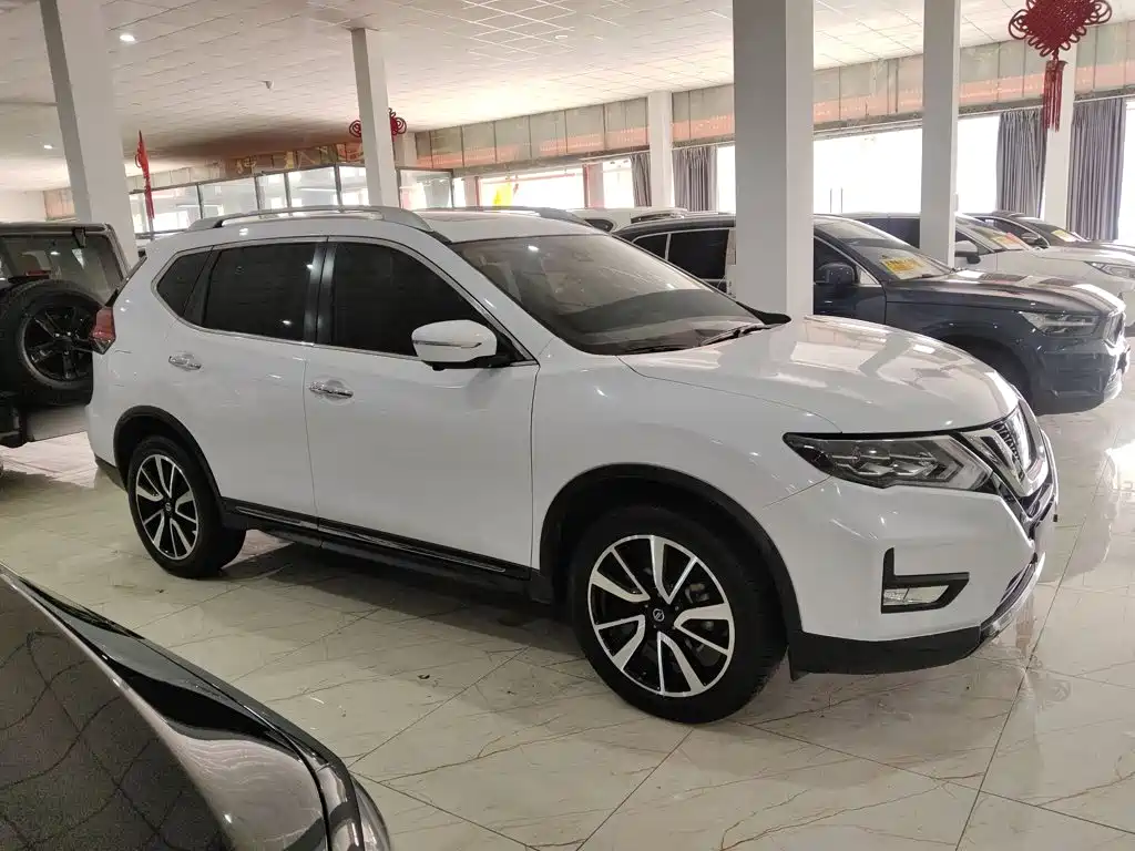Фото 8 - Nissan X-Trail
