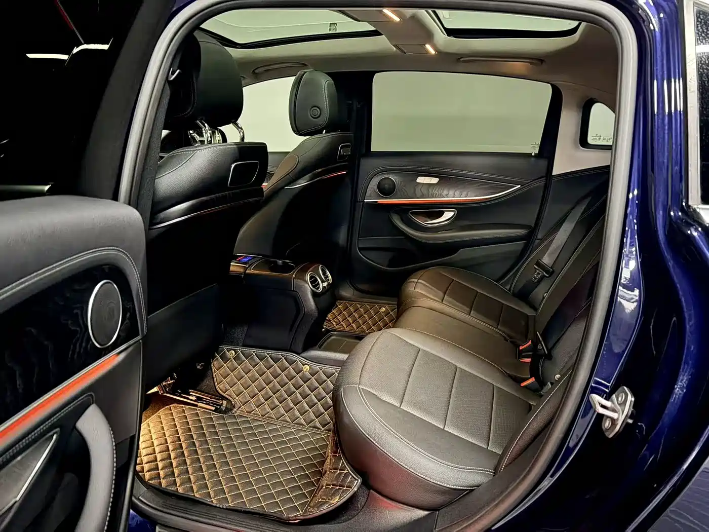 Mercedes-Benz E-Class 2019 E 300 L Sport Fashion фото 8