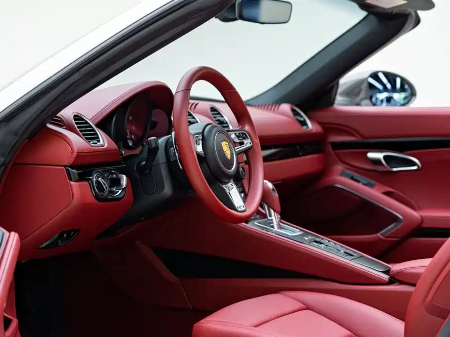 PORSCHE 718