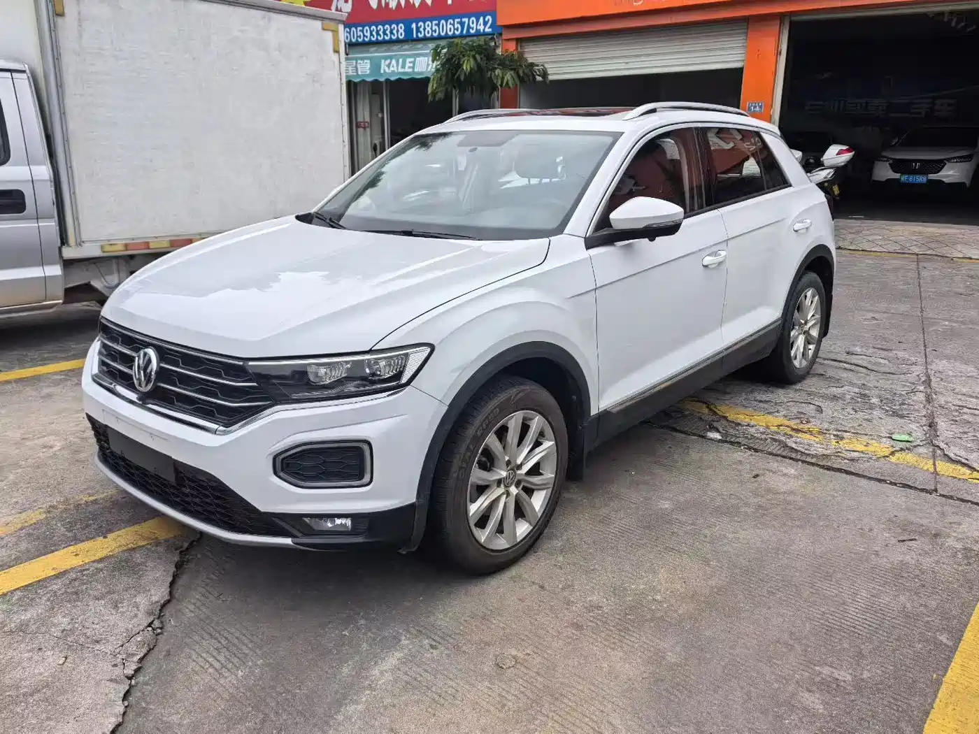 VOLKSWAGEN T-ROC EXPLORING SONGS