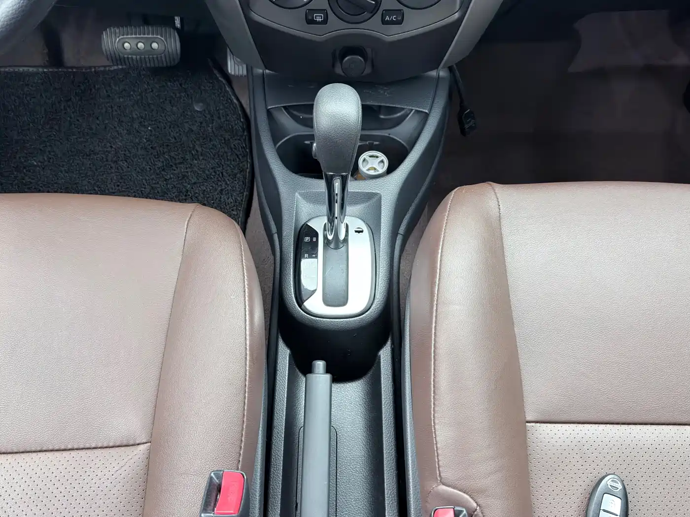 Nissan Livina 2015 2015 Vigorous 1.6XV CVT Luxury Edition