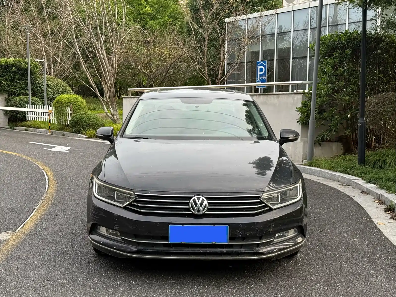 صورة 2 - Volkswagen Magotan