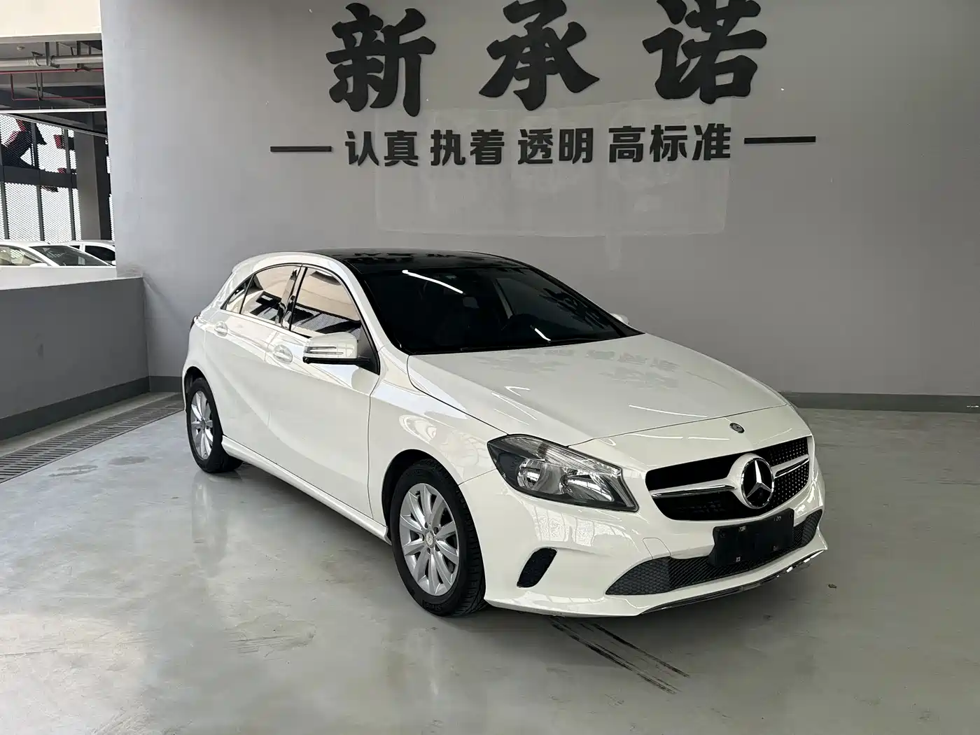 Mercedes-Benz A-Class (Import) 2016 A 180 фото 2