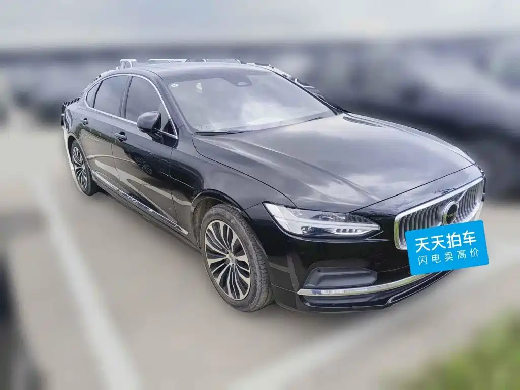 Фото 3 - Volvo S90