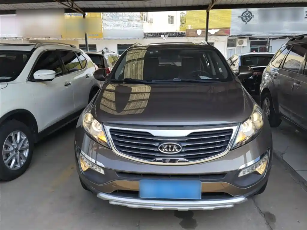 Kia Sportage 2014 2.0L Automatic 2WD GL Edition фото 3