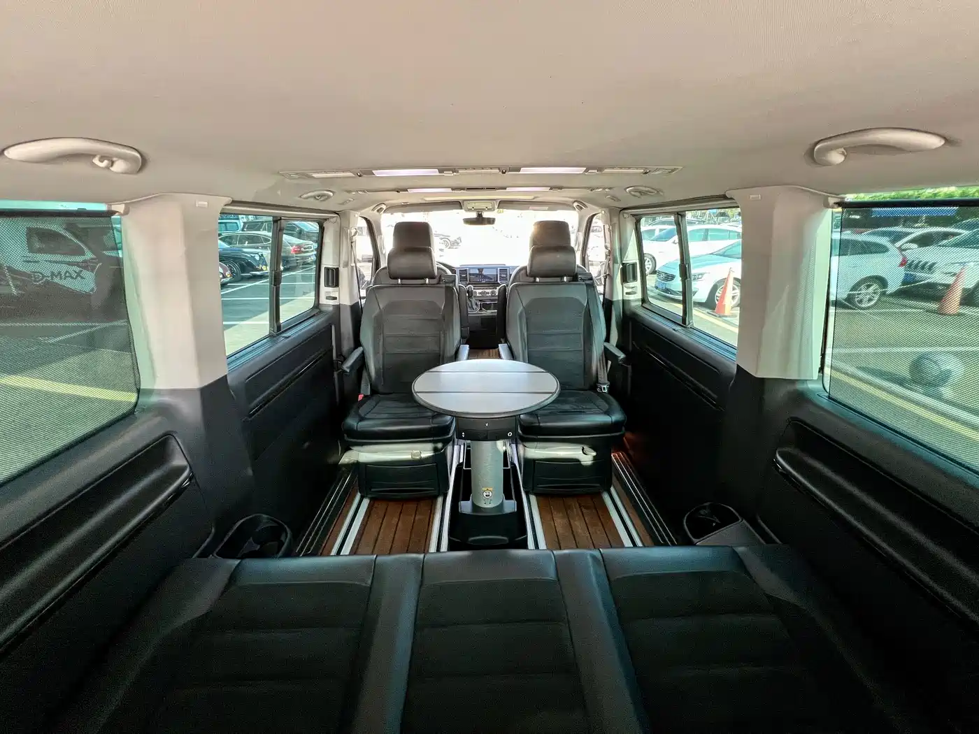 Volkswagen Multivan 2019 2019 2.0TSI 4WD Premium 7-seater