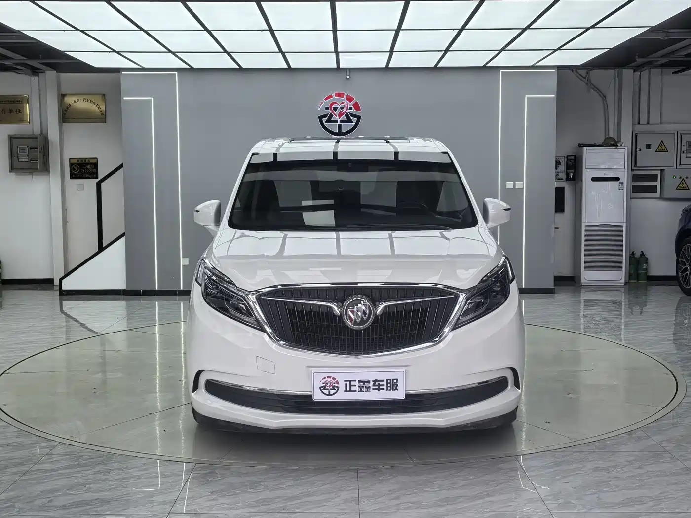 Buick GL8 2017 ES 28T Premium China V фото 2