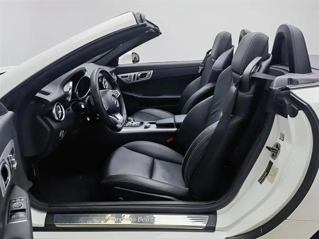 Mercedes-Benz SLC 2018 SLC 260 Dynamic фото 10