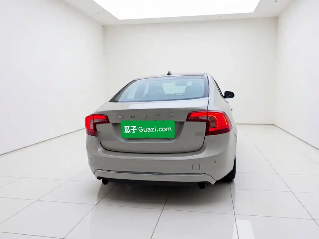 Photo 5 - Volvo S60
