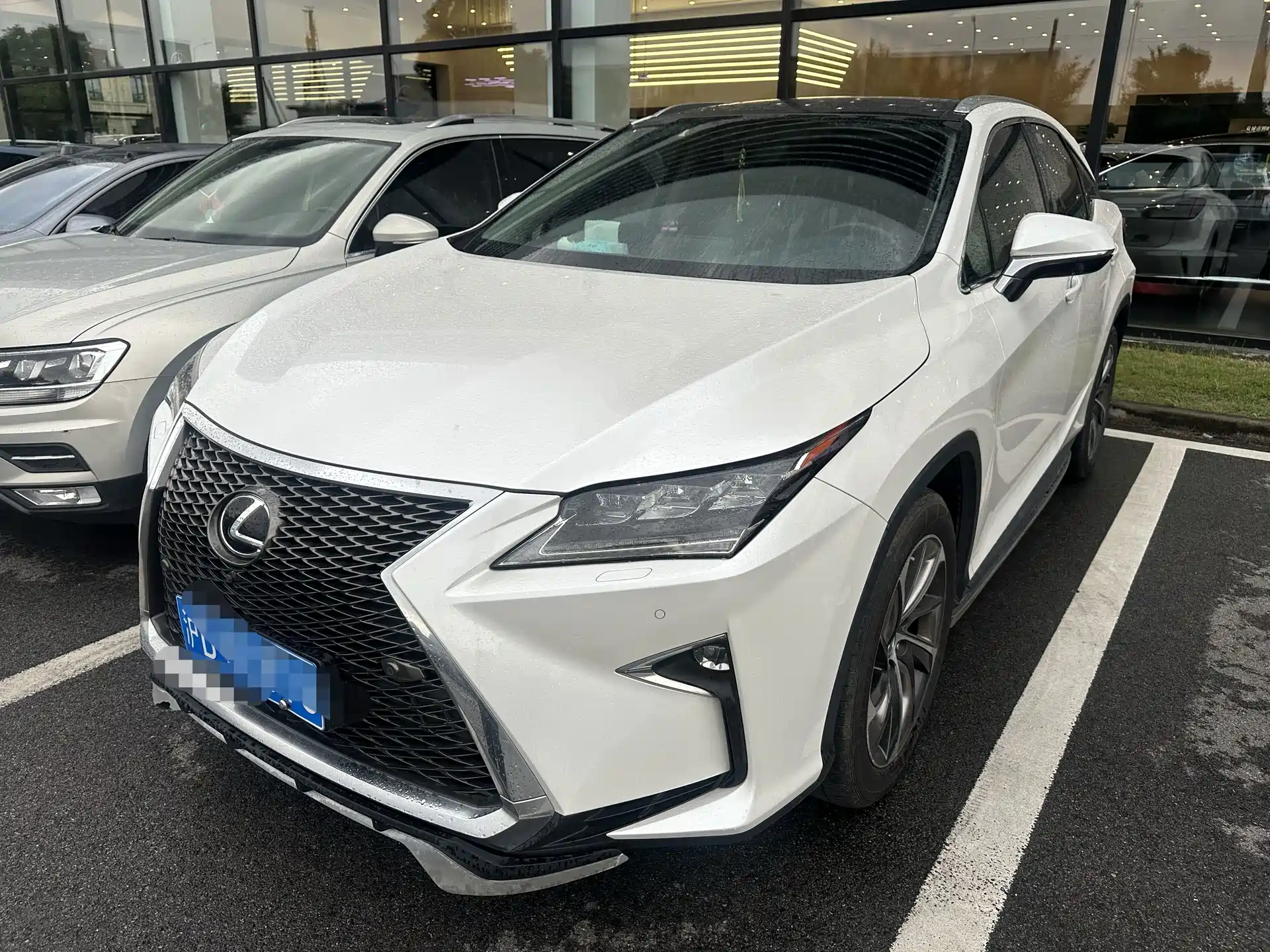 صورة 1 - Lexus RX