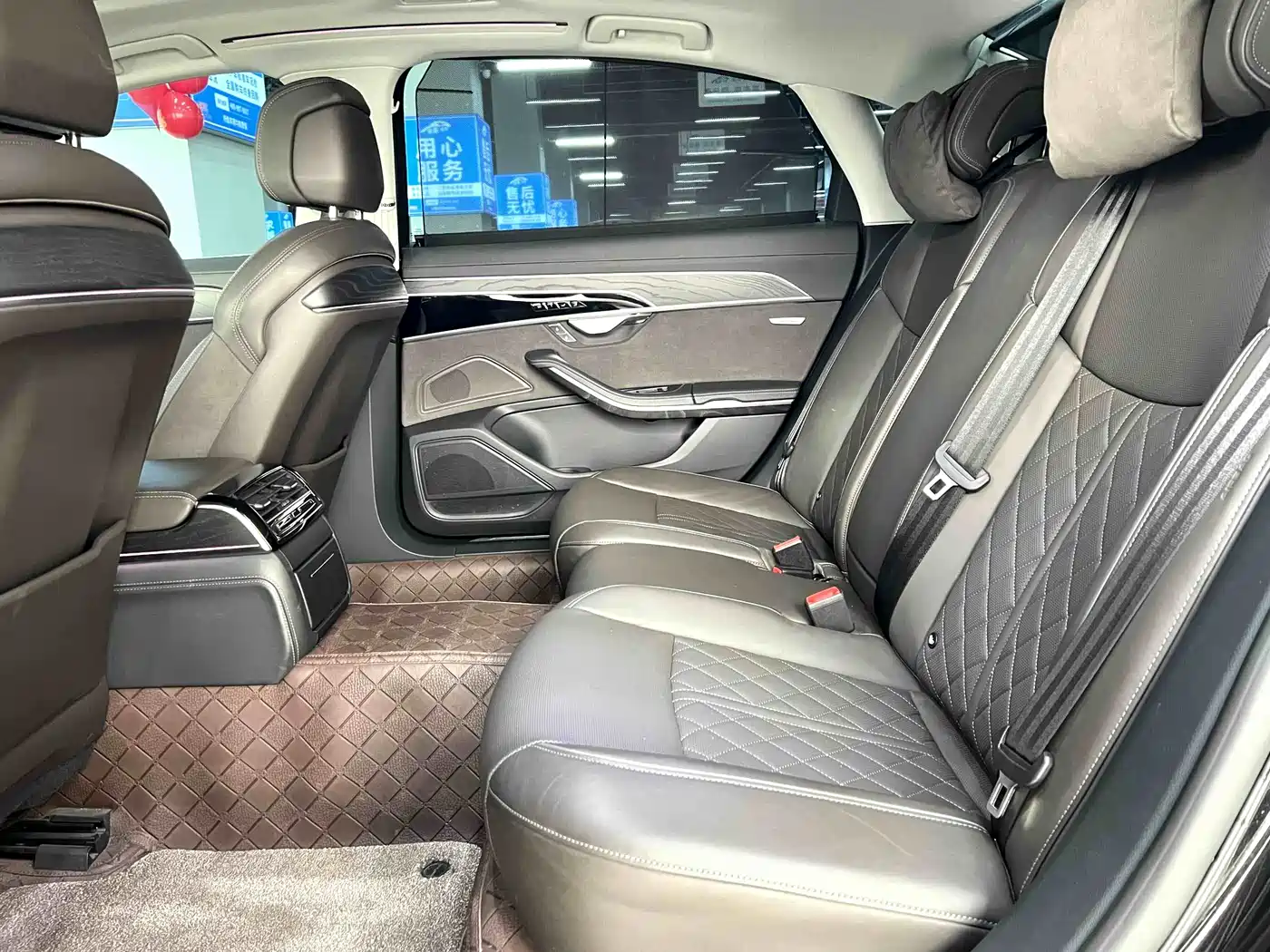 Audi A8 2025 A8L 50 TFSI quattro Exclusive Selection фото 12